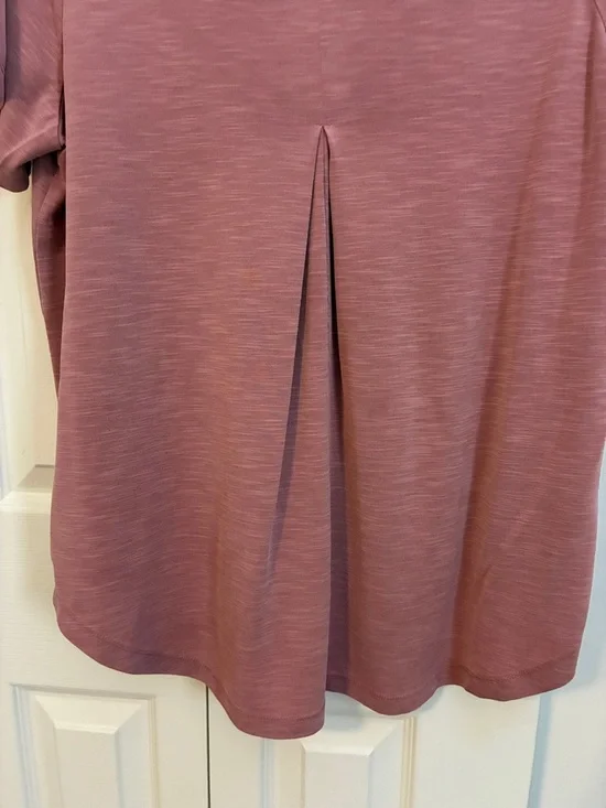 MOD REF Women’s V Neck Short Sleeve Flowing Mauve T Shirt- Size Large - Picture 12 of 13